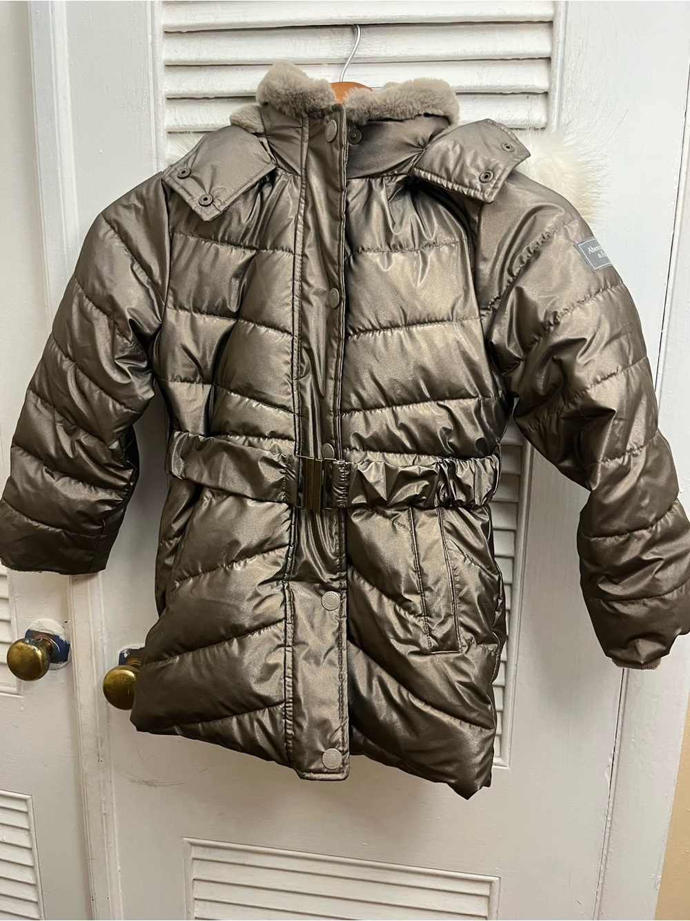 Abercrombie & Fitch Kids' Girls‘ Metallic Down Jacket Belted Puffer. Size 5/6